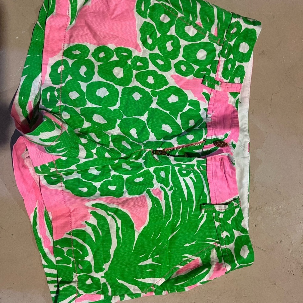 Lily Pulitzer Green and Pink Patterned Women's Shorts